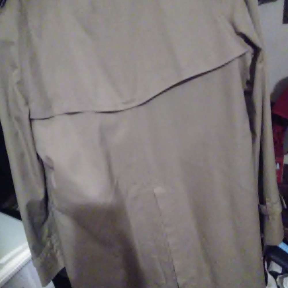 Burbery trench and rain coat